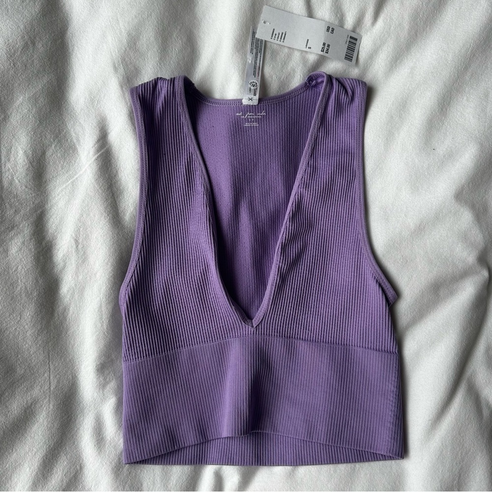 NWT Out From Under Hailey Seamless Plunge Tank